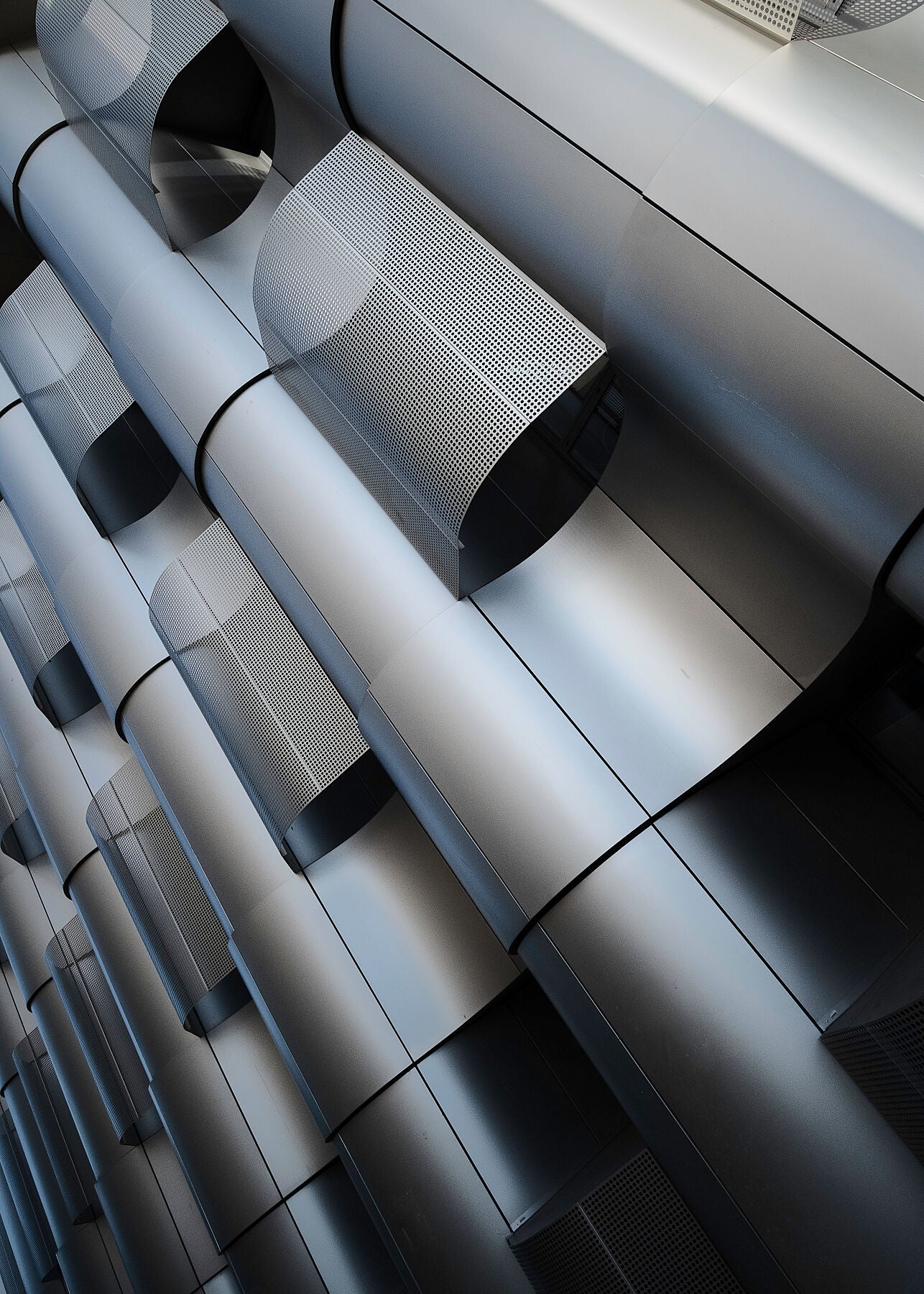 The Life Science Building is part of Bristol University and a stunning piece of architecture, the steel panelled building proving the perfect foil for this photograph