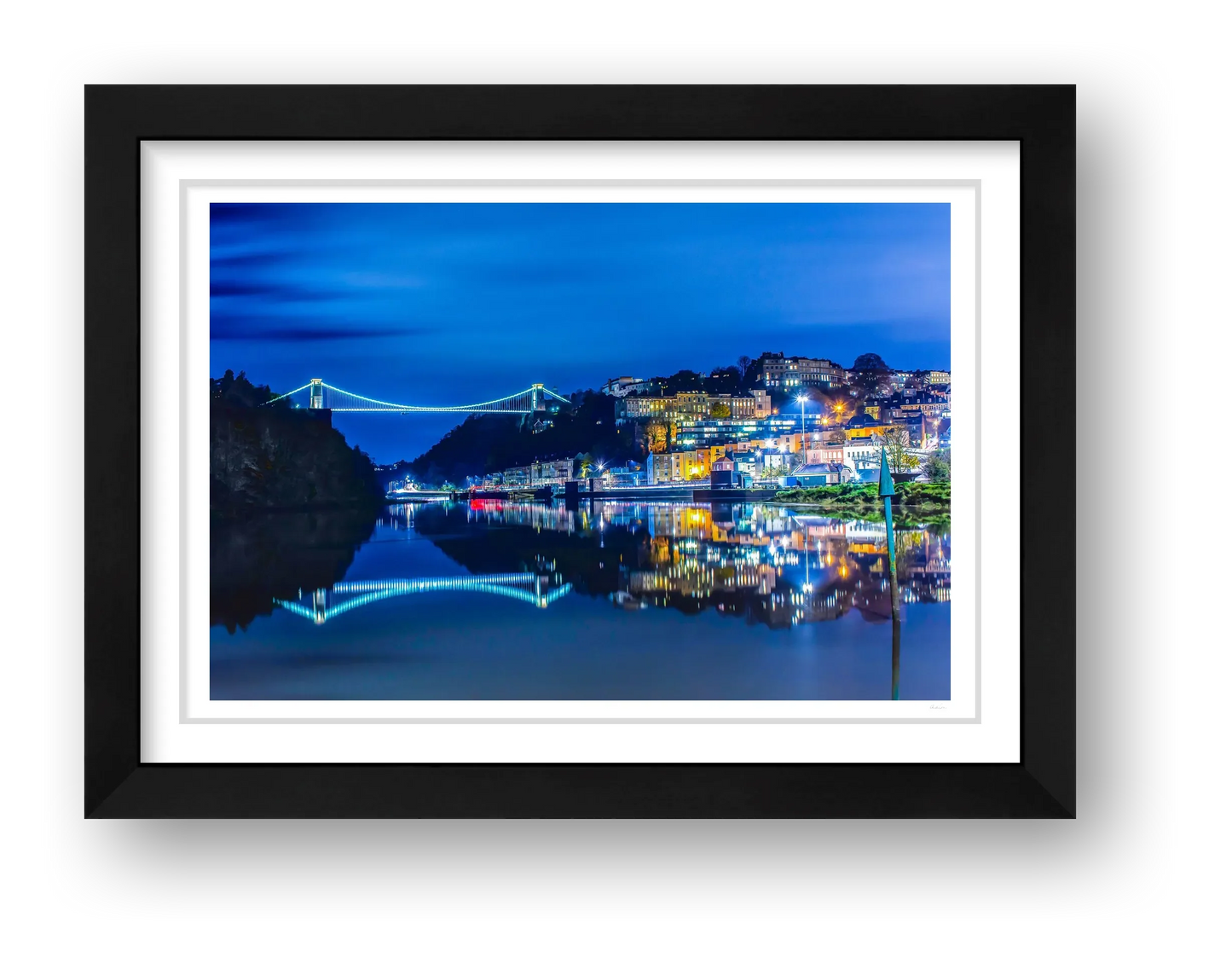 Bristol's Clifton Suspension Bridge and Clifton at night